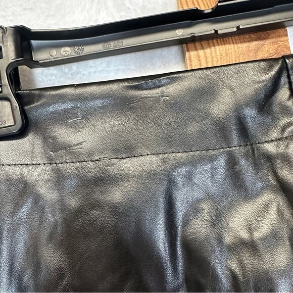 SBetro Suzanne Betro‎ Faux Leather Front Slit Skinny Pants Size S - Picture 9 of 12